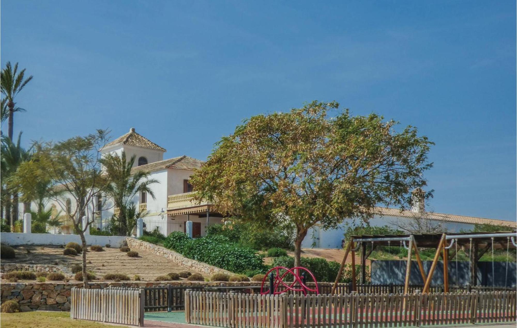 Lovely Apartment In Sucina With Swimming Pool Luaran gambar